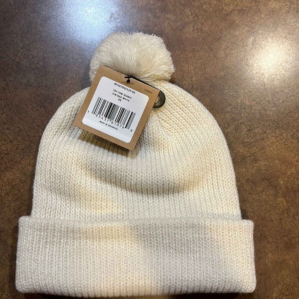 Pom Pom beanie.